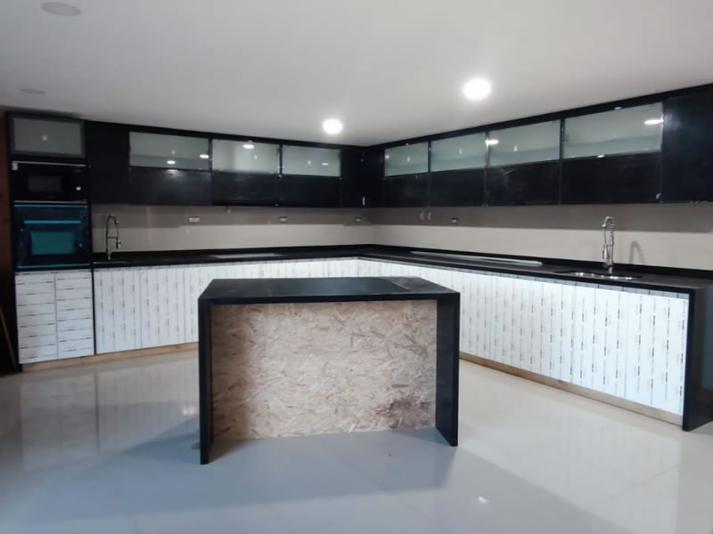 Domingo de León, portafolio de cocinas melamina